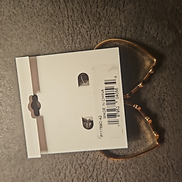 Juicy Couture earrings - gold w/ pink hearts - Picture 3 of 4